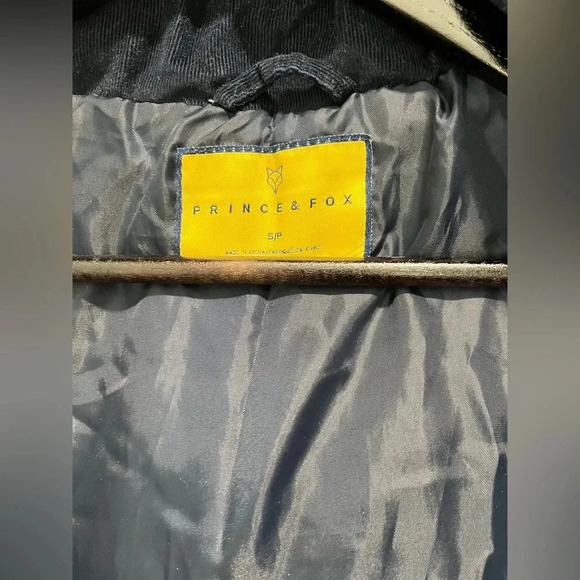 PRINCE & FOX navy puffer vest zip snaps removable fur trim hood pockets Small - Picture 10 of 11